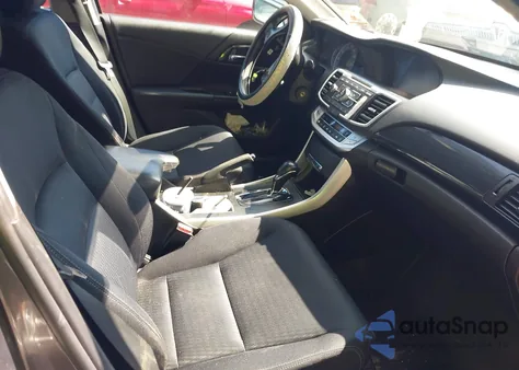 2015 Honda Accord Sport z USA, uszkodzony, nr VIN 1HGCR2F54FA039972